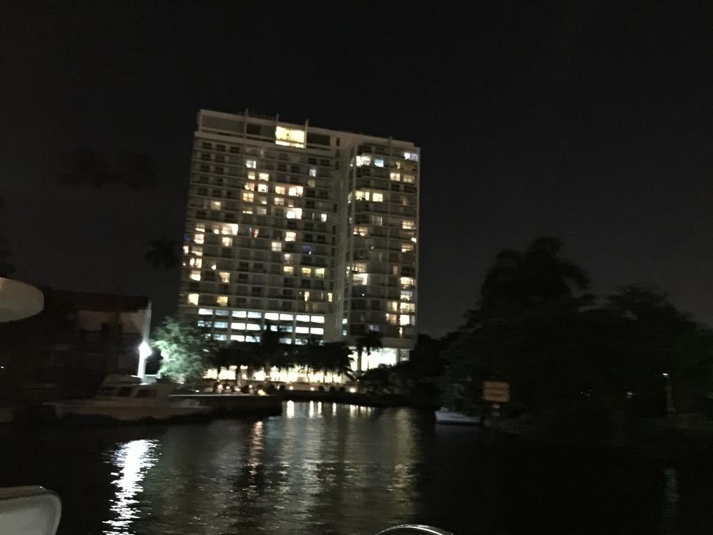 Lyx Suites By The Miami River Eksteriør bilde